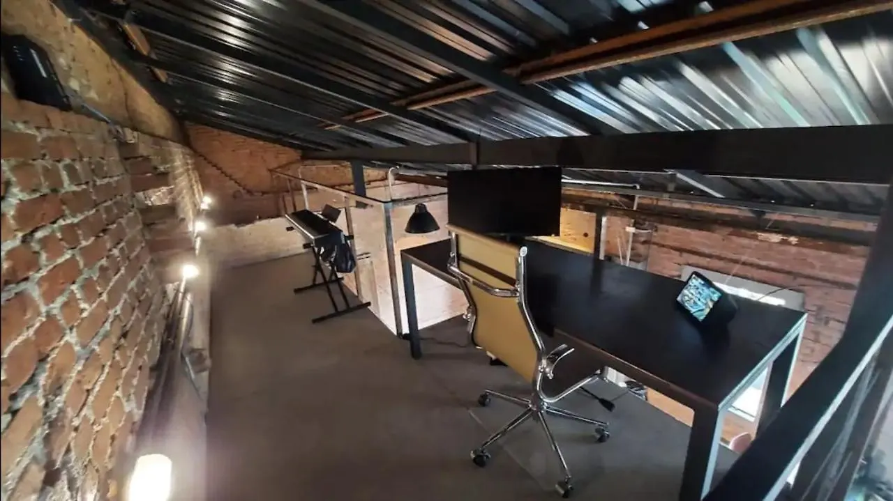 Casa Loft Industrial C/ Area Externa/Cama King/Churrasqueira Brazil