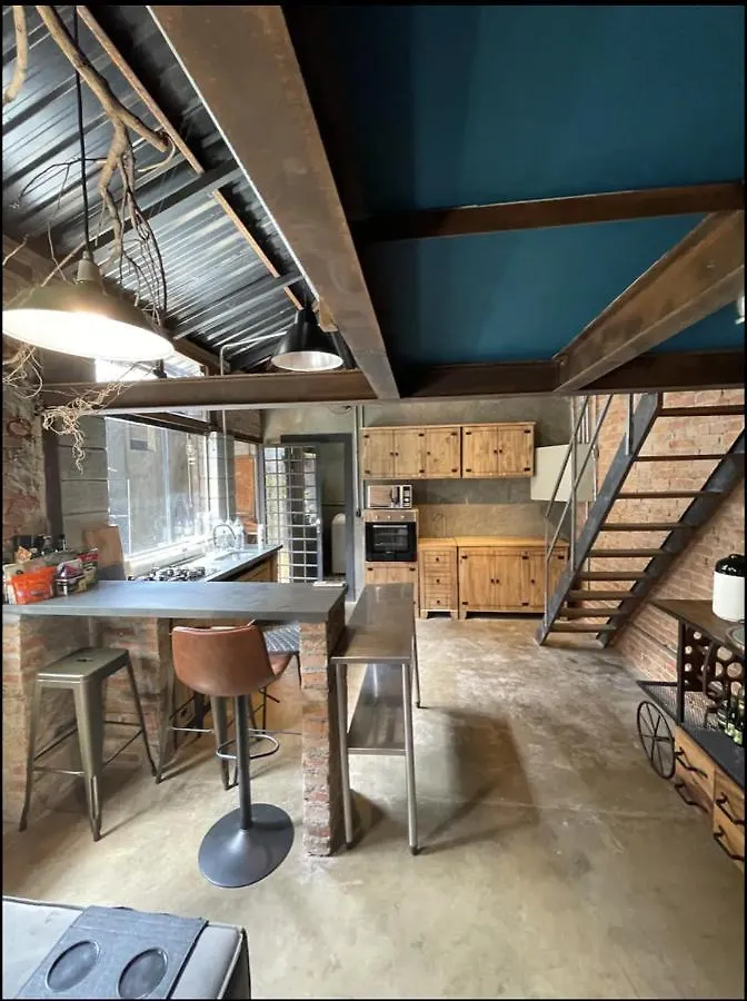 Casa Loft Industrial C/ Area Externa/Cama King/Churrasqueira Holiday home Sao Paulo