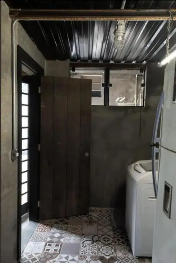 Casa Loft Industrial C/ Area Externa/Cama King/Churrasqueira Holiday home
